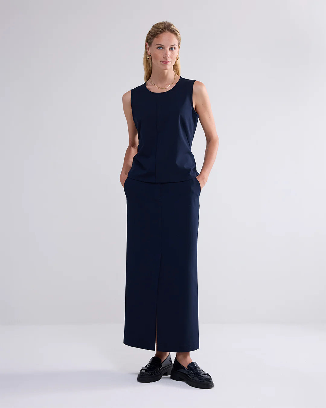 Sleeveless top with taffeta back