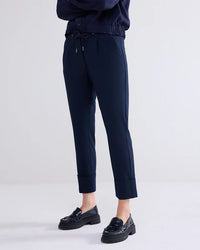 Narrow-leg trousers