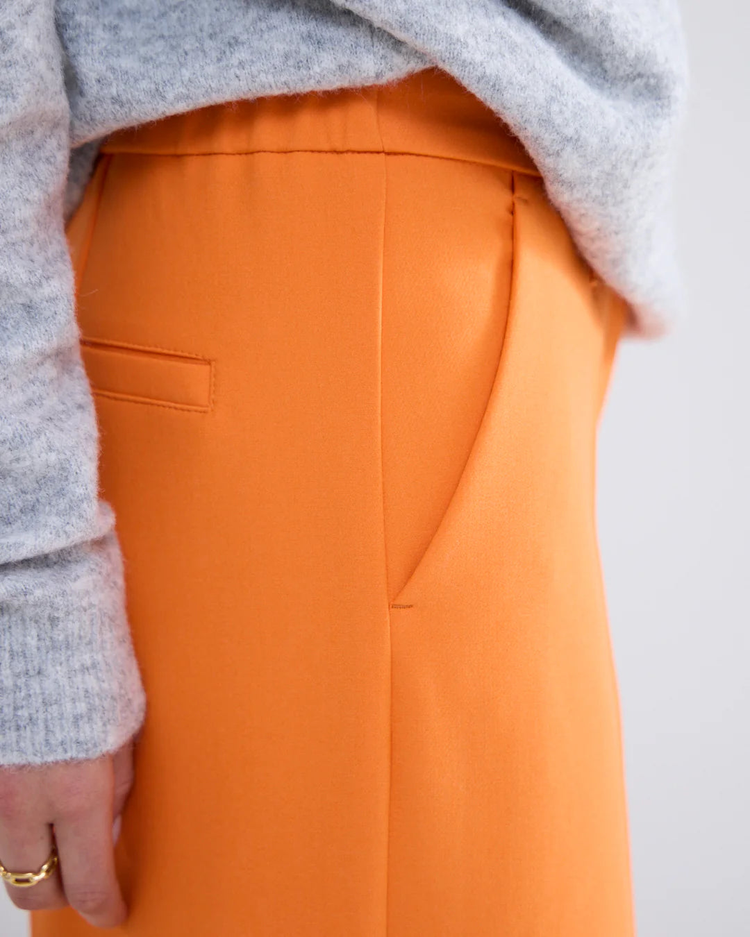 Wide-leg trousers with elasticated waistband